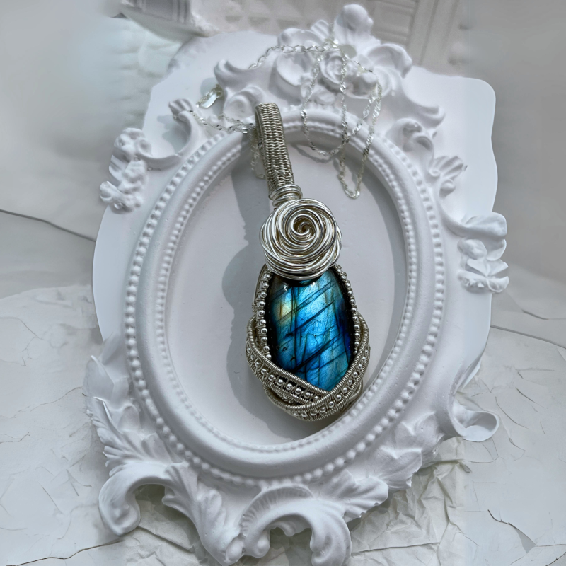 Starry Night: Van Gogh-Inspired Labradorite Pendant with Intricate Silver Galaxy Frame